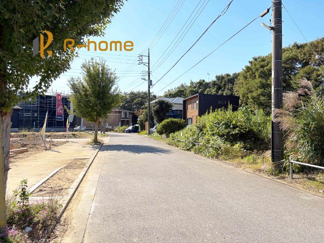 守谷市美園第2　新築戸建て　2号棟の前面道路含む現地写真|『今から見たい！』大歓迎です♪
お気軽にＲ－ｈomeまでお問い合わせください。