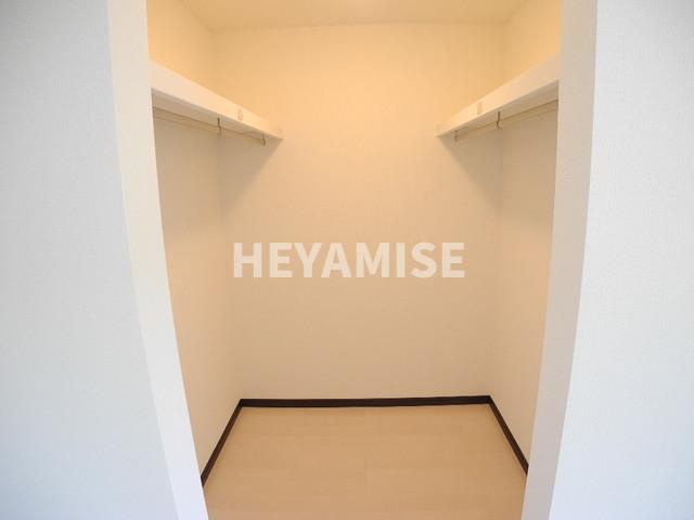 鳴見町戸建の収納