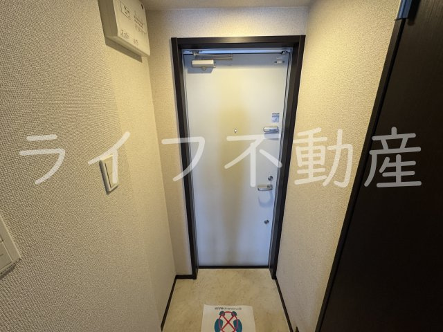 フジパレス駒林の玄関|収納もある玄関です