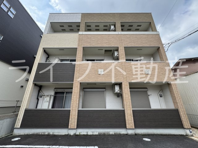 フジパレス駒林の外観|落ち着いた雰囲気の外観です