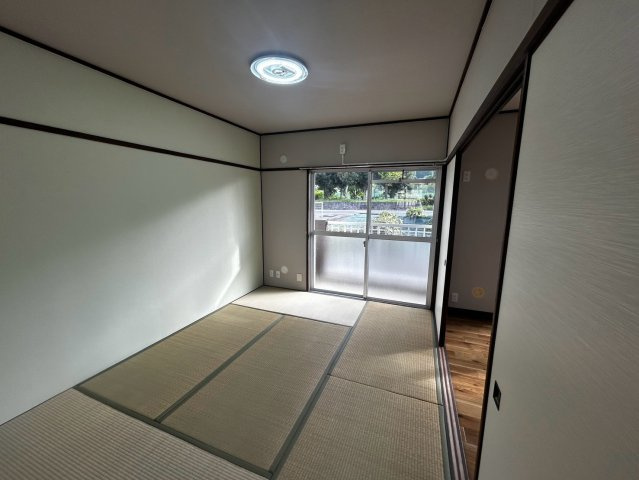アーバンコート山根の和室