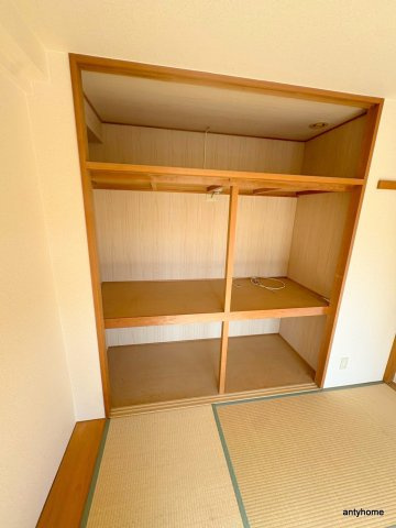 ソラーレＮ　仲介手数料無料の収納