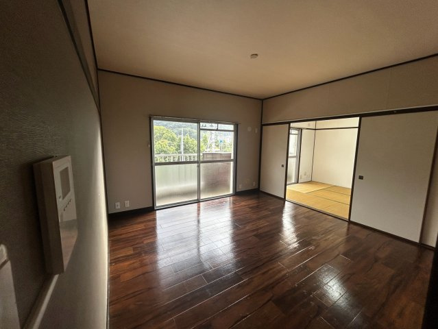 アーバンコート山根の居間・リビング