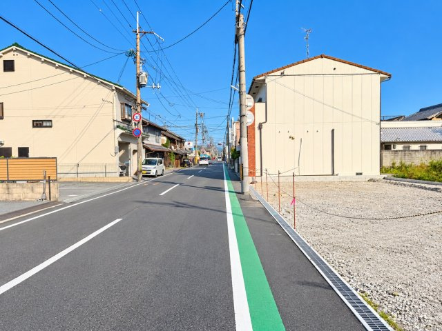 大和高田市三和町　全１棟の前面道路含む現地写真