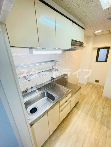 大阪市淀川区東三国２丁目の賃貸マンションのキッチン