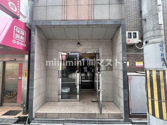 プレール新町のエントランス