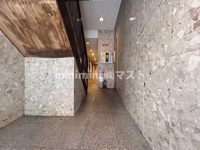 プレール新町のロビー