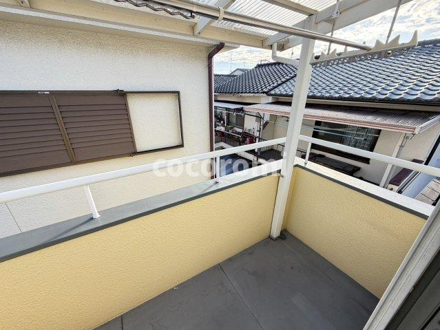 上野口町車庫付き貸家のバルコニー