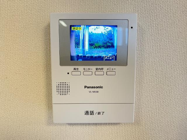 サクシード３の内装|カメラ付インターホン