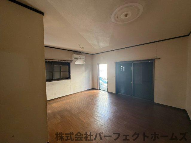 【居間・リビング】の画像
