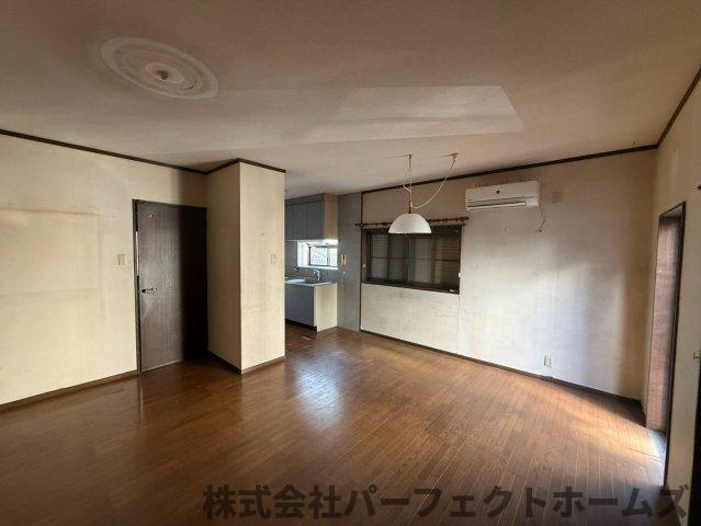 【居間・リビング】の画像