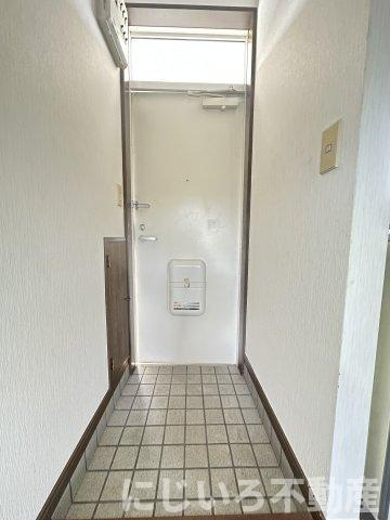 シティハイツヤマフジの玄関