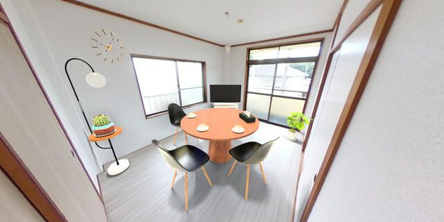 ビューラー穴見の内装