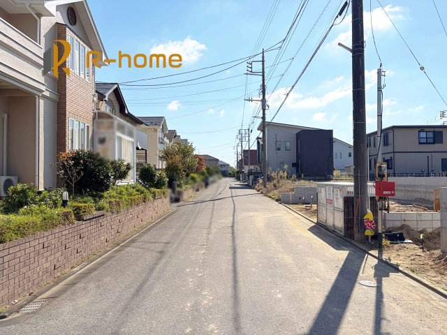 守谷市美園第2　新築戸建て　5号棟の前面道路含む現地写真|『今から見たい！』大歓迎です♪
お気軽にＲ－ｈomeまでお問い合わせください。