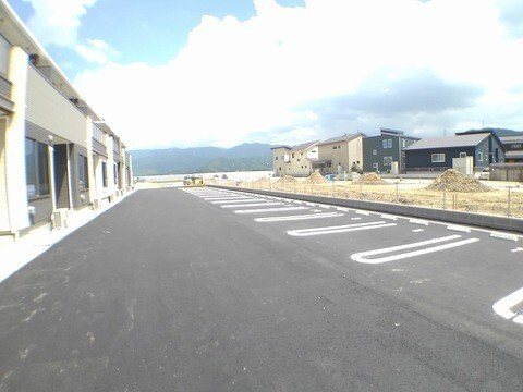 ピンズ唐津Ⅲの駐車場|駐車場完備です