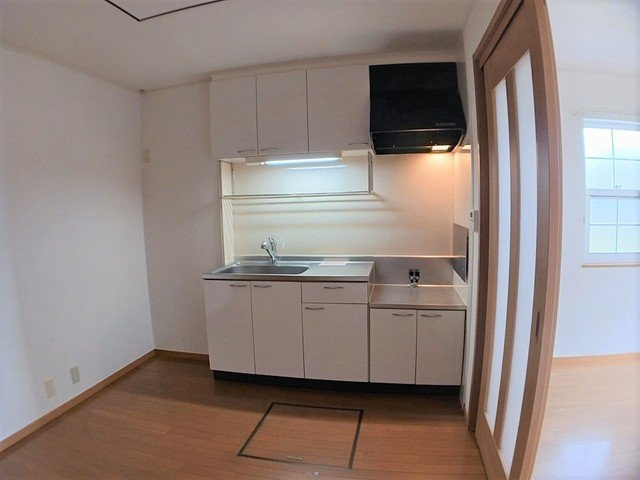クレメントＤのキッチン|コンパクトなキッチンで掃除もラクラク