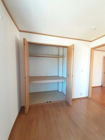 ポライトリーＮＯＺＯＭＩ　Ｃの収納|大きなスペースがあり、収納には困りません