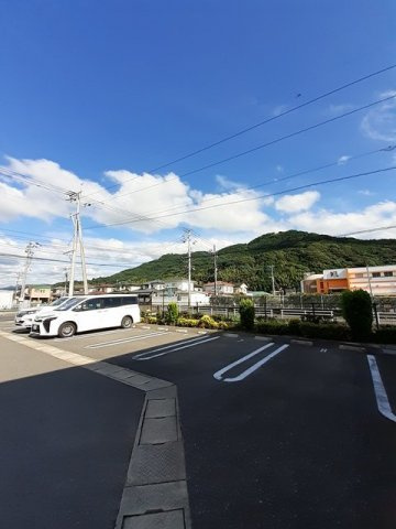 ＪｏｕＨｏｐｅⅤ　Ｂの駐車場|駐車スペースもあります