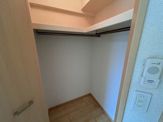 ルイシャトレ鏡の収納|専用の収納スペースです