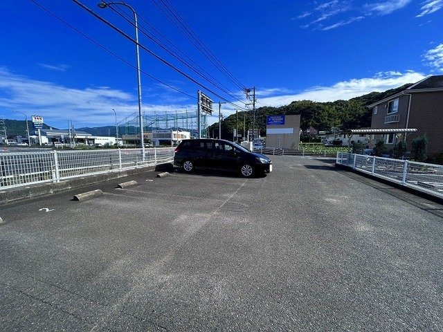 コットン　アベニュー　Ｃの駐車場|駐車スペースもあります