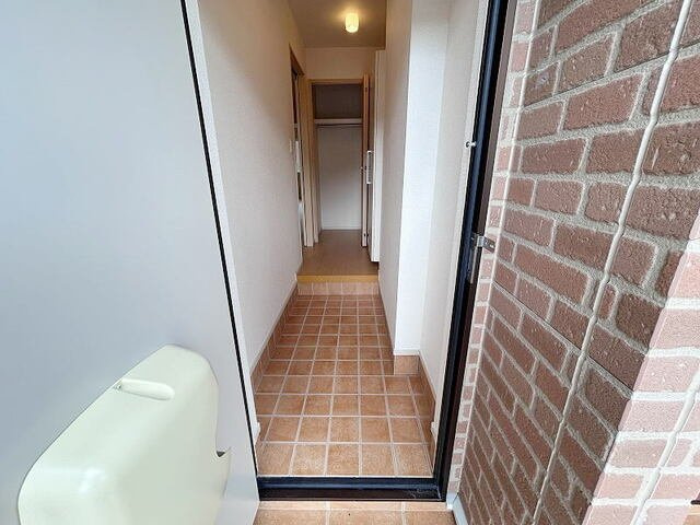 うらら１番館の玄関|きれいな玄関です
