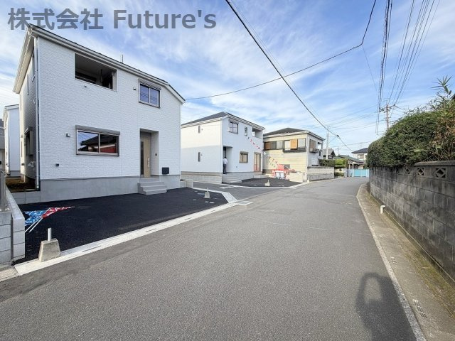 三郷市彦糸1丁目　全7棟　新築戸建　3号棟の前面道路含む現地写真|前面道路含む現地写真です。