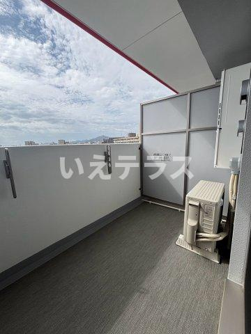 セレニテ西元町アリエのバルコニー