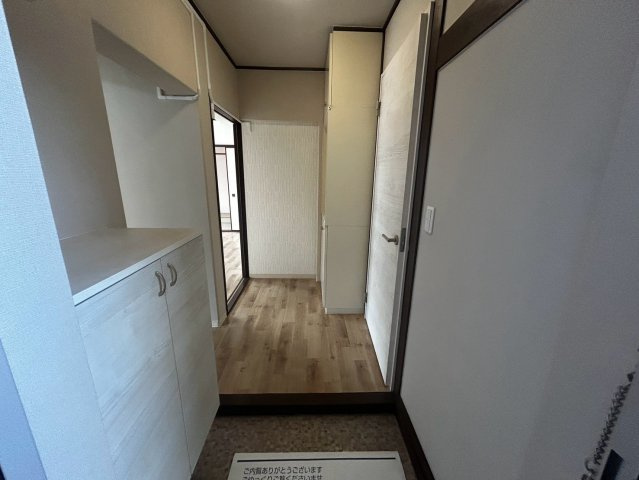 アーバンコート山根の玄関