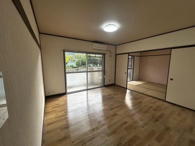 アーバンコート山根の居間・リビング