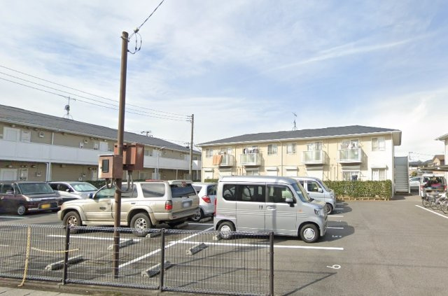 メゾネットプラザ南柏３号棟の駐車場|駐車場に車を止められます