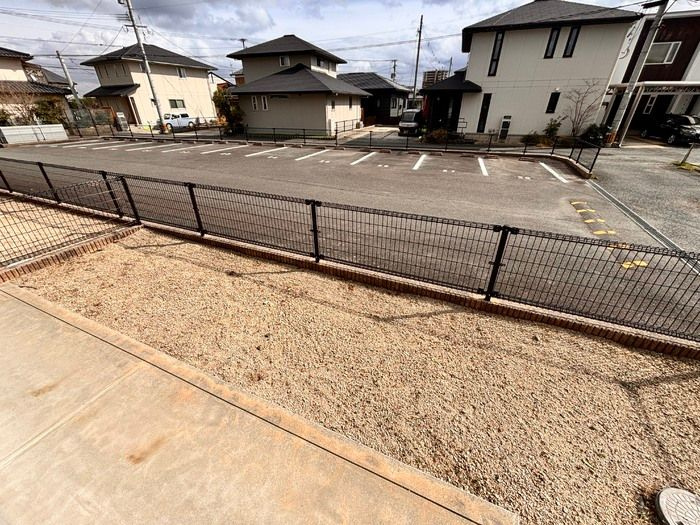 カーサルーチェの庭|陽当たり良好なテラスです♪