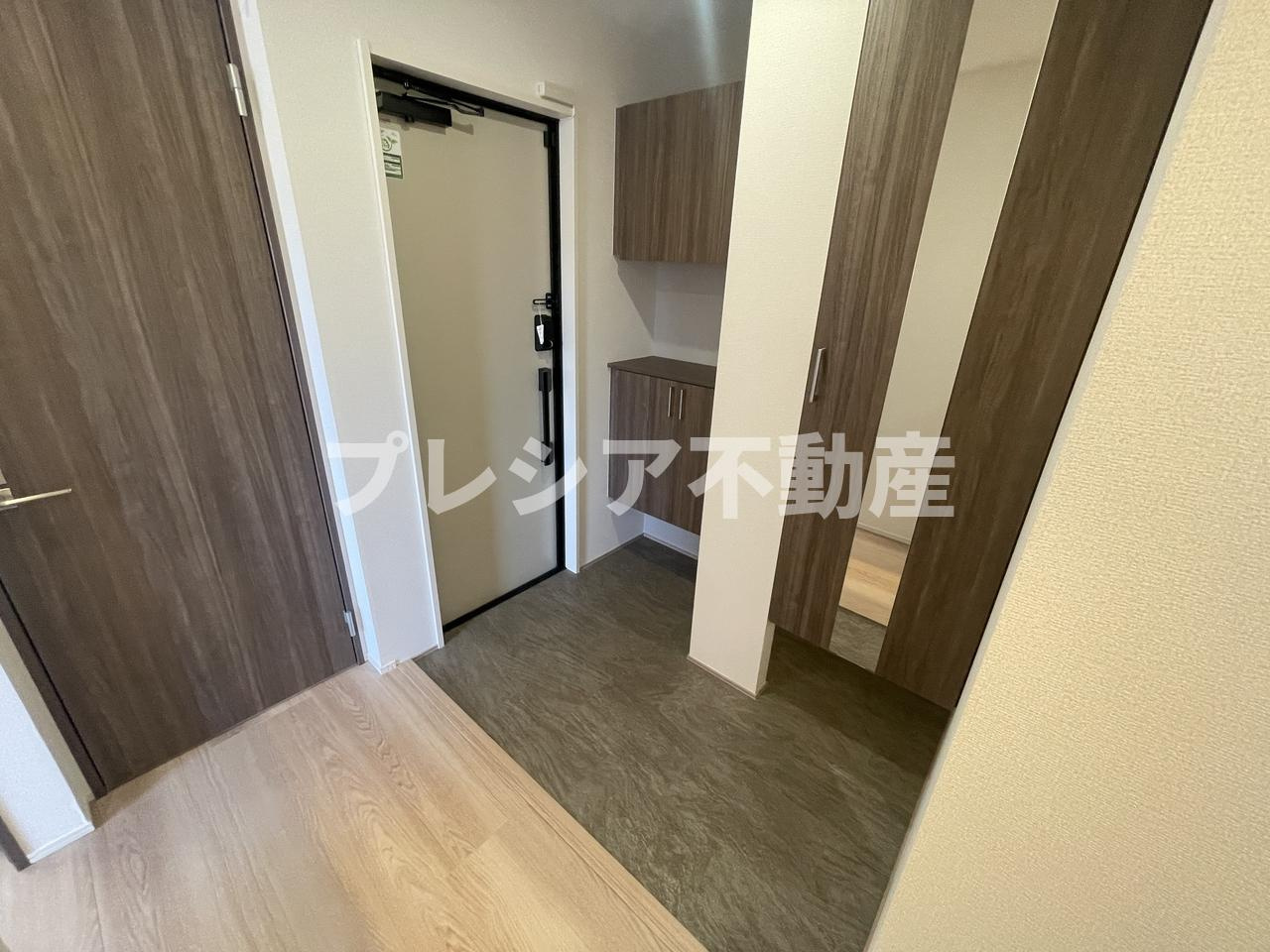 D-ROOM甲子園口の玄関