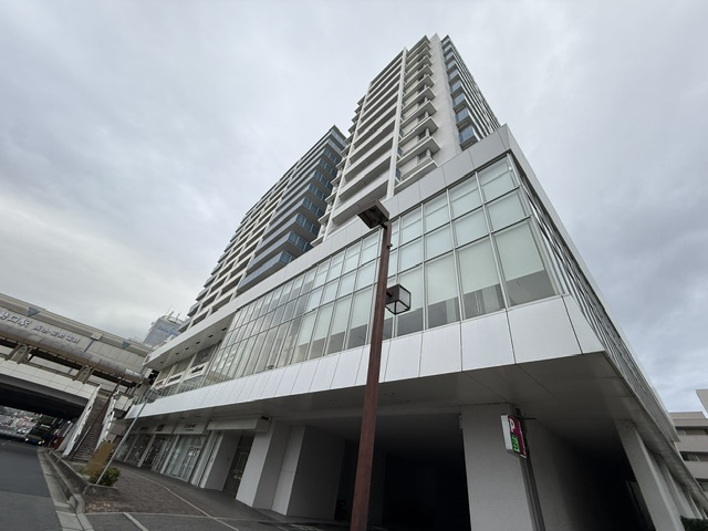 ブランズ川西の外観