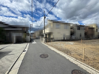 【前面道路含む現地写真】 | 中石切町2丁目建築条件付き売土地