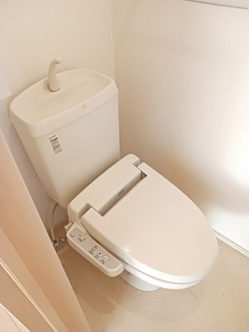 リジェールⅡのトイレ|清潔感のあるトイレです