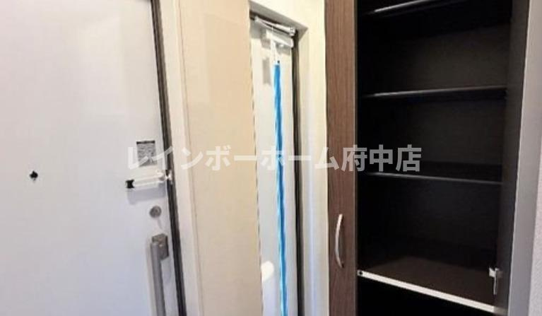 エステート国立の玄関