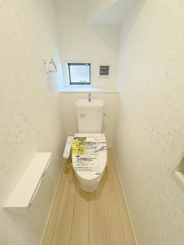 三郷市彦糸1丁目　全7棟　新築戸建　4号棟のトイレ|1階のトイレです