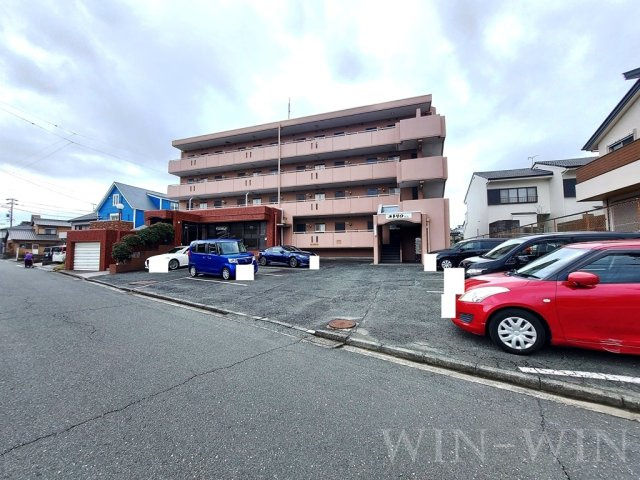 ユトリロ北山の駐車場