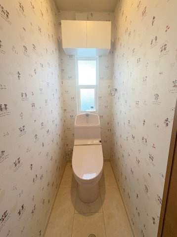 泉大津市東助松町3丁目戸建のトイレ|2階トイレ
