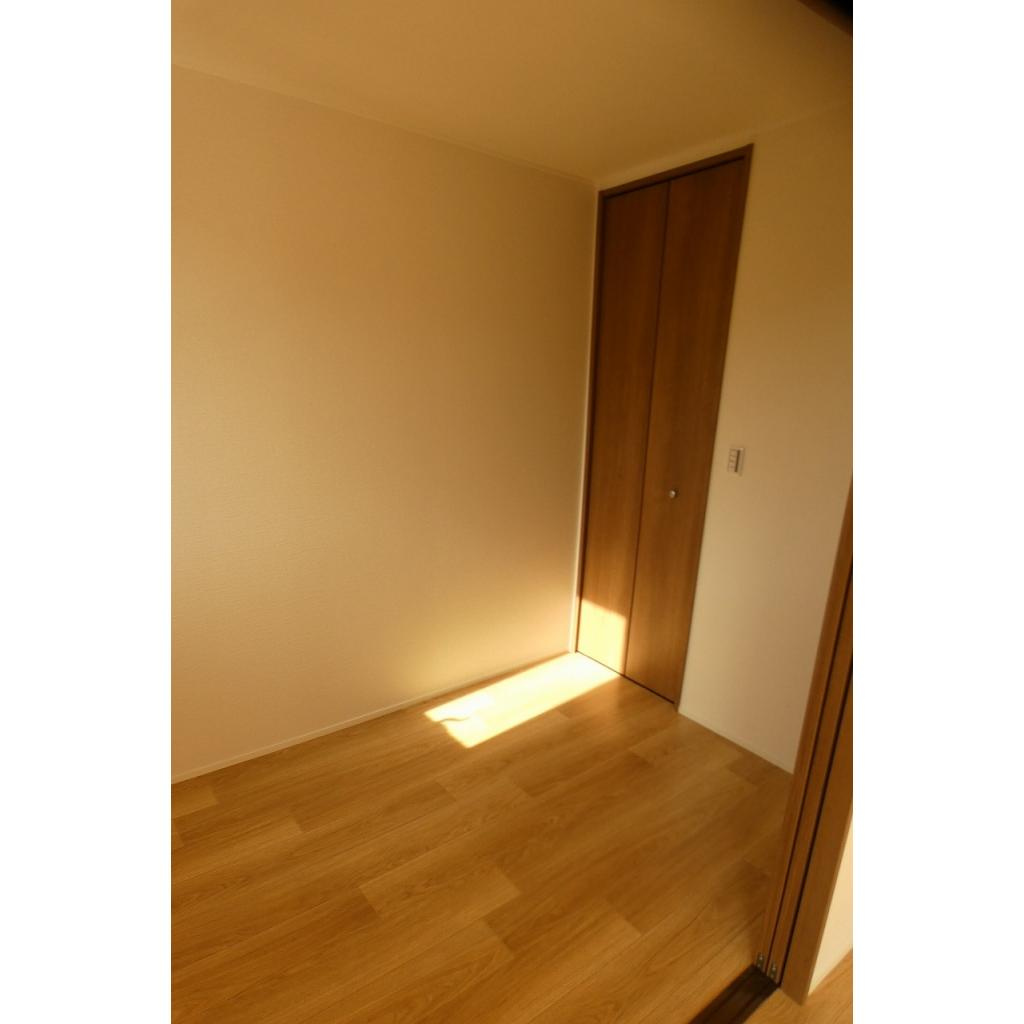 足立区伊興５丁目のアパート