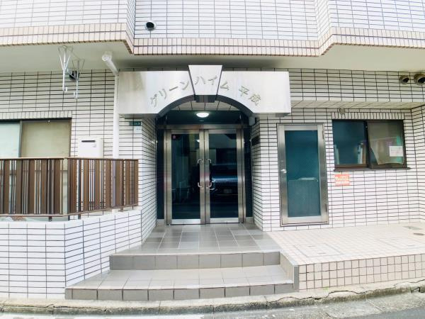 足立区千住緑町２丁目の賃貸マンションのエントランス