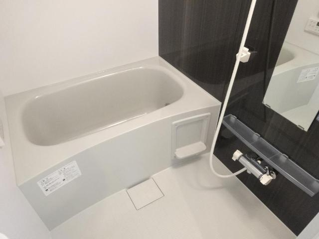 足立区西新井本町４丁目の賃貸マンションの浴室|バス（追焚き・浴室換気乾燥機付）