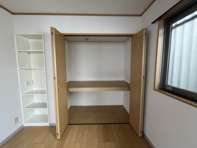 足立区東伊興３丁目の賃貸マンションの収納