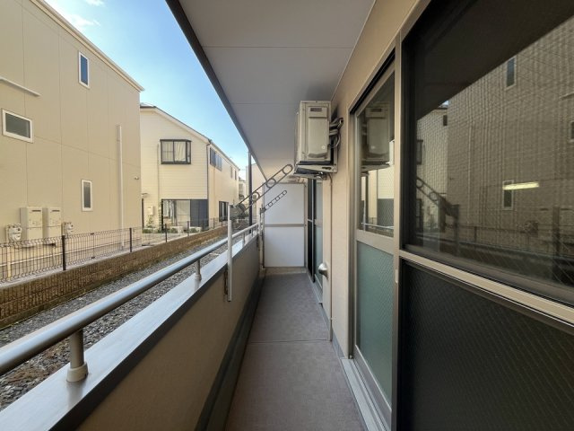足立区東伊興３丁目の賃貸マンションのバルコニー