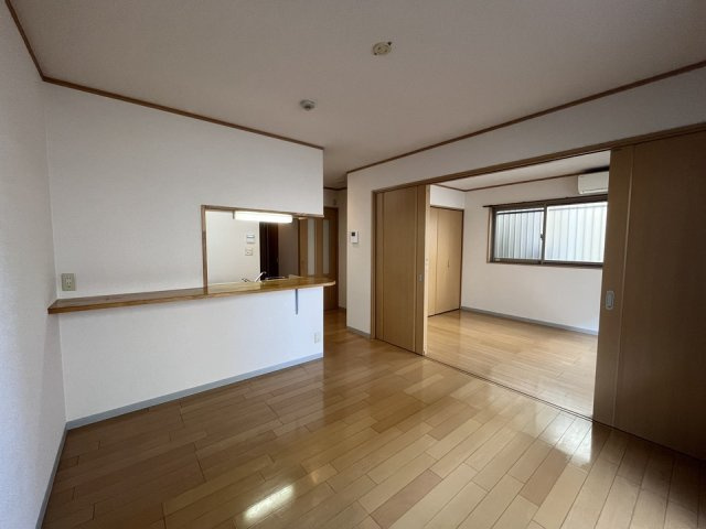 足立区東伊興３丁目の賃貸マンションの居間・リビング