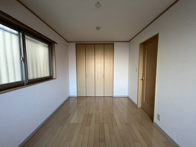 足立区東伊興３丁目の賃貸マンションの洋室