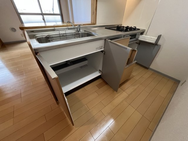 足立区東伊興３丁目の賃貸マンションのキッチン