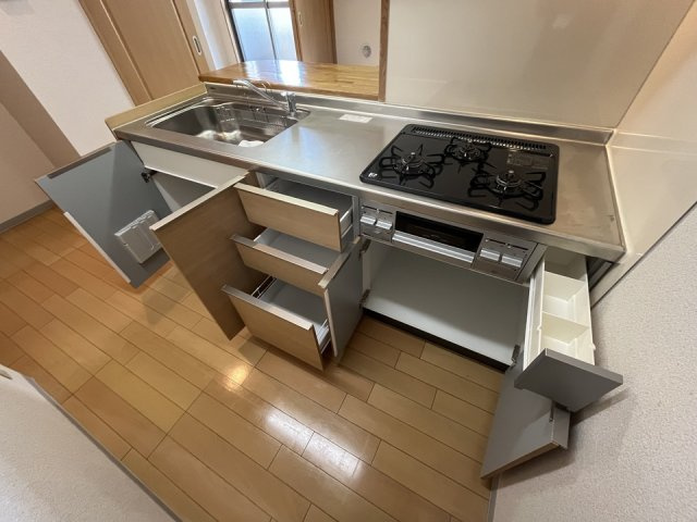 足立区東伊興３丁目の賃貸マンションのキッチン