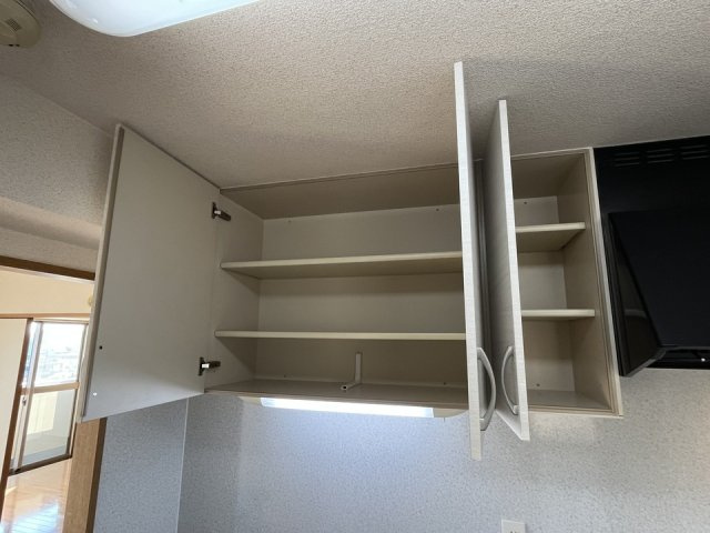足立区東保木間１丁目の賃貸マンションの収納