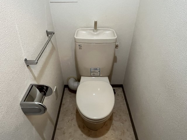 足立区東保木間１丁目の賃貸マンションのトイレ